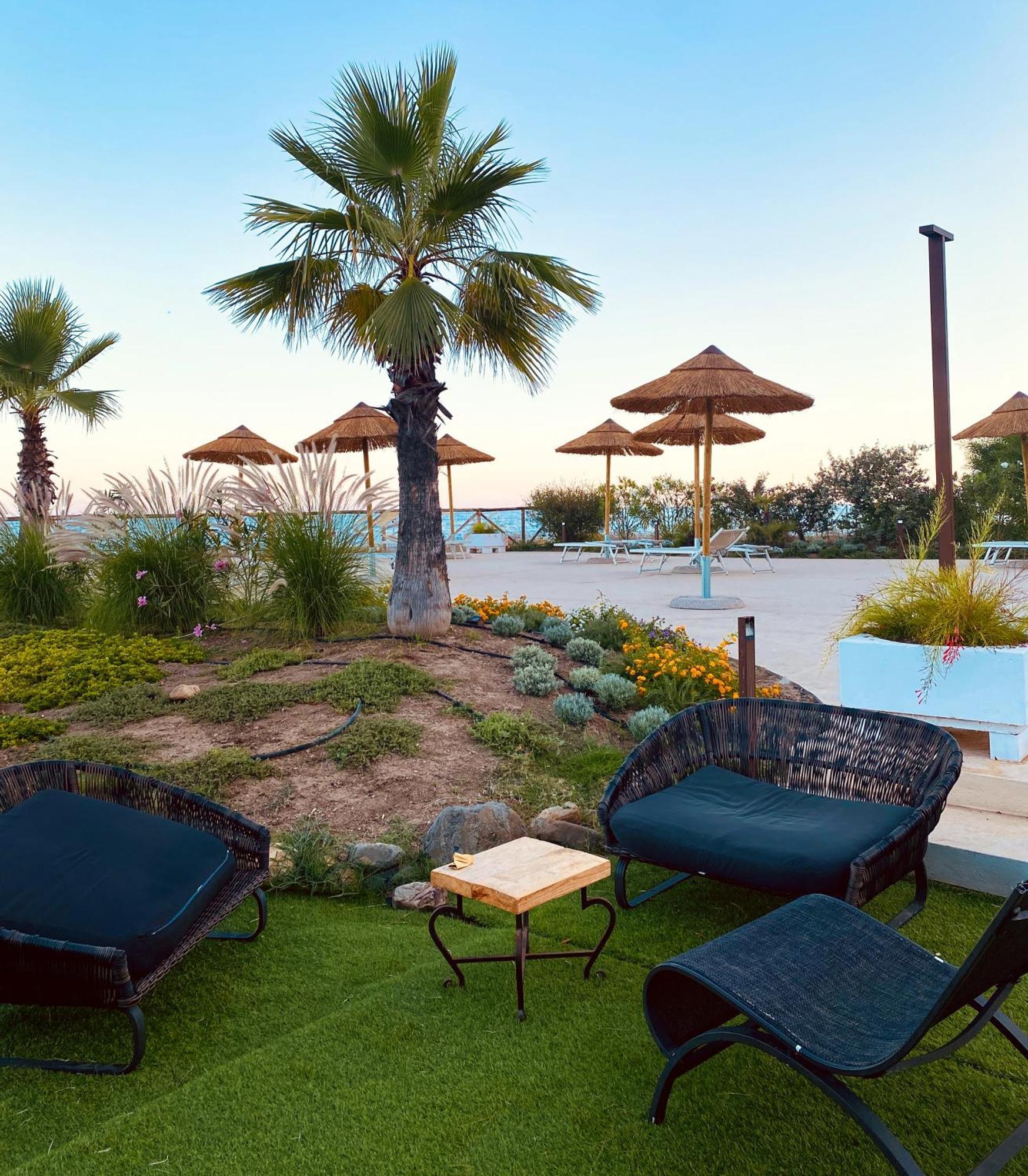 Hotel Mare Pineta ซานตา มาร์เกรีตา ดิ ปูลา ภายนอก รูปภาพ
